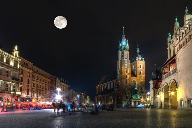 2-Hour Guided Walking Tour in The Old Town of Krakow - Tour Inclusions