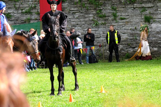 2-Hour Guided Walking Tour of Tallinn - Tour Requirements