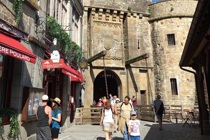 2-Hour Guided Walking Tour of the Mont Saint Michel - Traveler Feedback Summaries