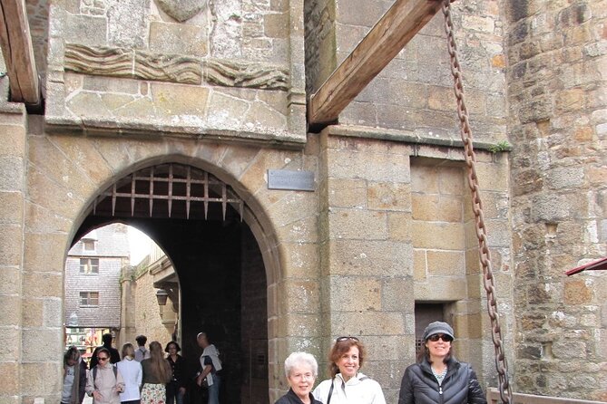 2-Hour Guided Walking Tour of the Mont Saint Michel - Meeting Point and End Location