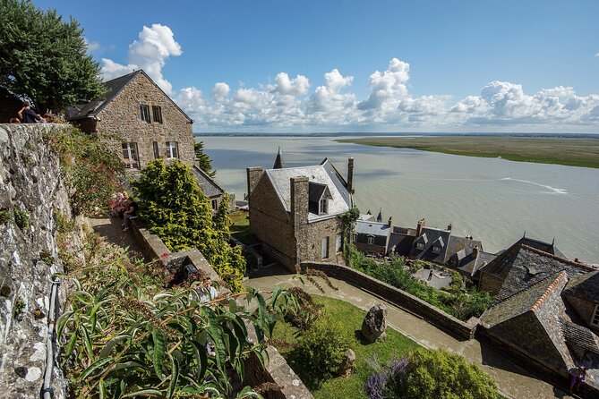 2-Hour Guided Walking Tour of the Mont Saint Michel - Transportation and Dining Options