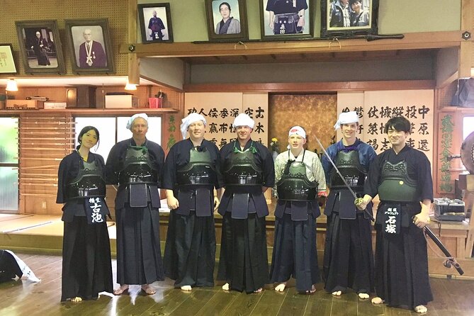 2-Hour Kendo Experience With English Instructor in Osaka Japan - Basic Kendo Techniques and Movements