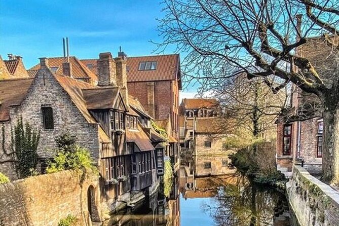 2-Hour Medieval Walk and Chocolate Tasting in Bruges - Schedule