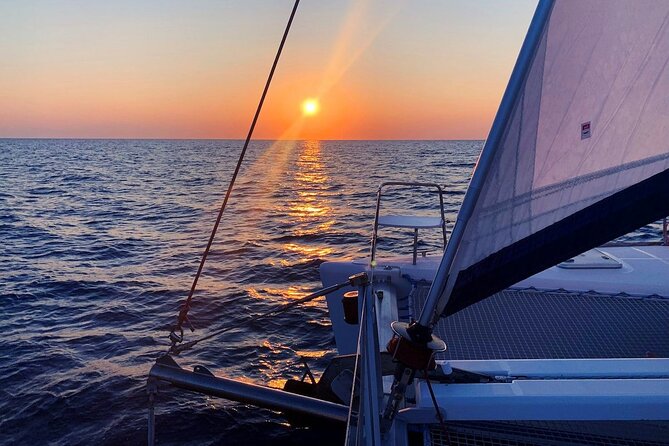2-hour Mykonos Little Venice Sunset - Boat Condition and Snack Quality
