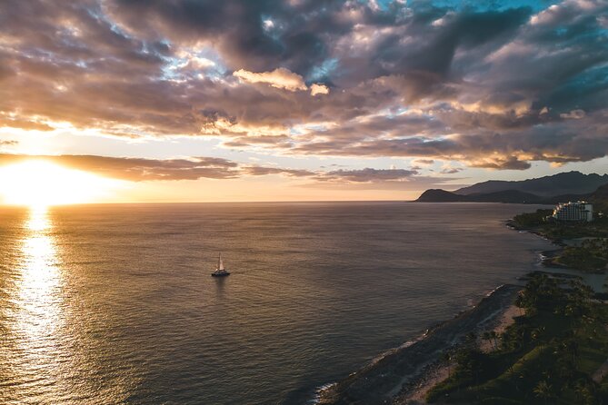 2-Hour Oahu Sunset Catamaran Sail - Meeting and Pickup