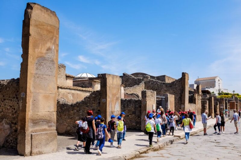 2-Hour Pompeii Child-Friendly Tour - Free Entrance and Refund Policy