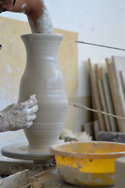 2-Hour Pottery Making Workshop in Ragusa - Artisan Process