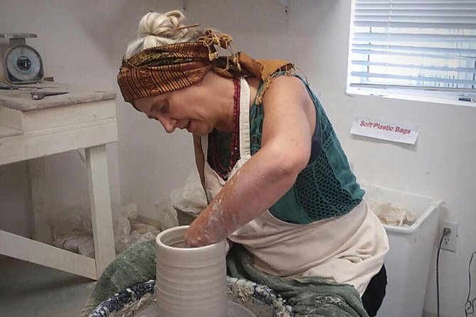 2- Hour Pottery Workshop and Studio Tour in Ojai - Participants and Accessibility