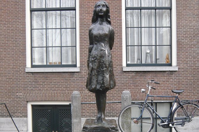 2-Hour Private Anne Frank Walking Tour With Drink - Tour Overview