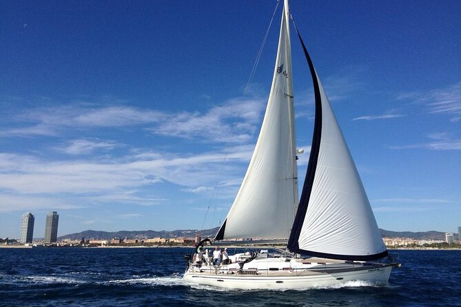 2-hour Private Boat Tour to the Barcelona Coast - Key Points