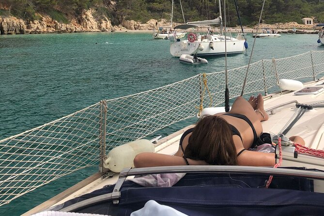 2-hour Private Boat Tour to the Barcelona Coast - Inclusions