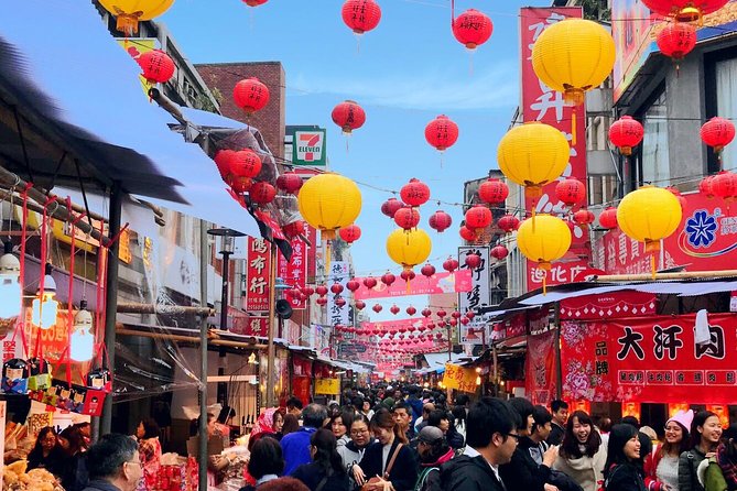 2-Hour Private Dadaocheng Walking Tour - Architectural Gems and Art Galleries