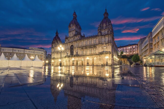 2 Hour Private Old Town Walking Tour in La Coruña - Itinerary and Sights