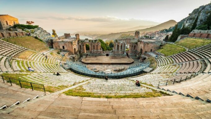 2-Hour Private Taormina Guided Tour - Guided Visit to Greek Theatre