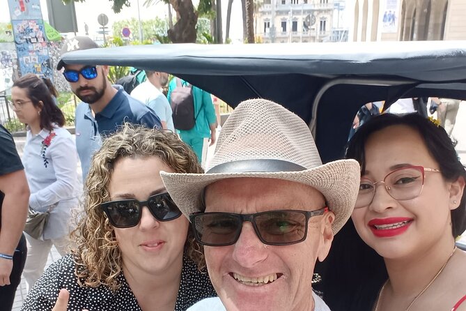 2-Hour Private Tour in French With Pinxos Tasting - Tour Overview
