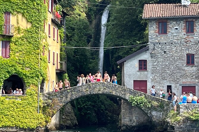 2-Hour Private Tour Sailing on Lake Como With Aperitif - Explore Famous Villas