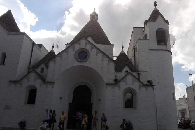 2-Hour Private Transport From Matera to Alberobello and Return - Transport Details