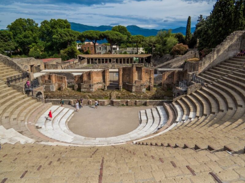 2-Hour Private Walking Tour of Pompeii - Experience Highlights