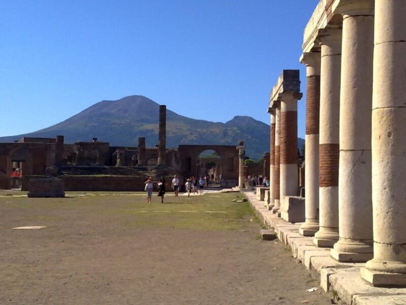 2-Hour Private Walking Tour of Pompeii - Languages Offered