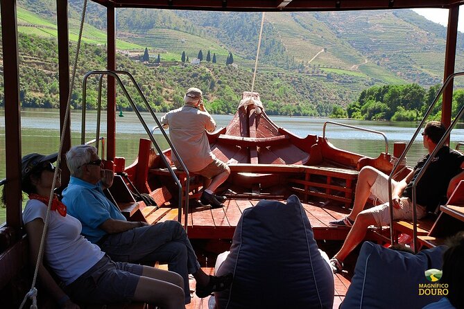 2-Hour Rabelo Boat Tour in Pinhão - Relaxing Experiences