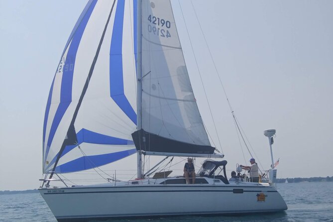 2 Hour Sailing Adventure in Lake Michigan (Up to 6 People) - Activity Overview