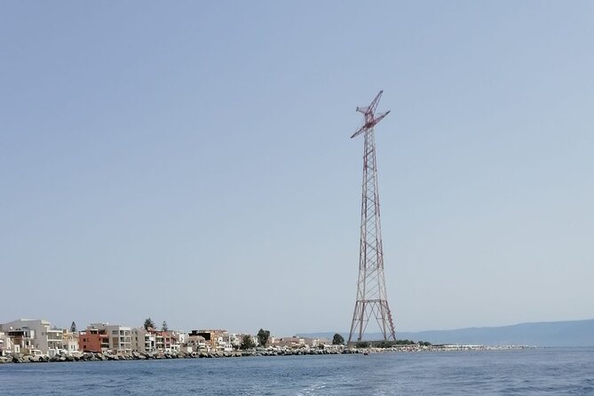 2-Hour Scilla Tour by Boat - Onboard Amenities