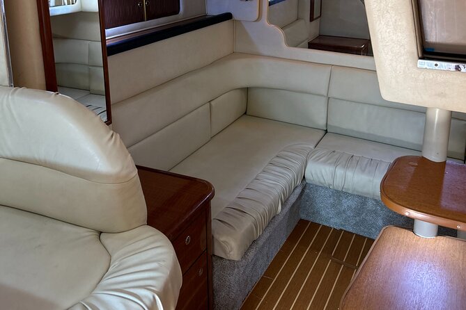 2 Hour Serenity and Scenic Yacht Tour With Champagne - Key Points