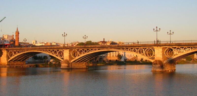2-Hour Seville Panoramic Walking Tour - Highlights