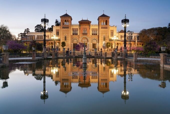 2-Hour Seville Panoramic Walking Tour - Not Included