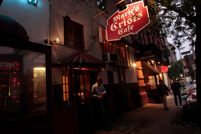 2-Hour Spanish Nightlife Guided Walking Tour of Greenwich Village - Meeting and Pickup
