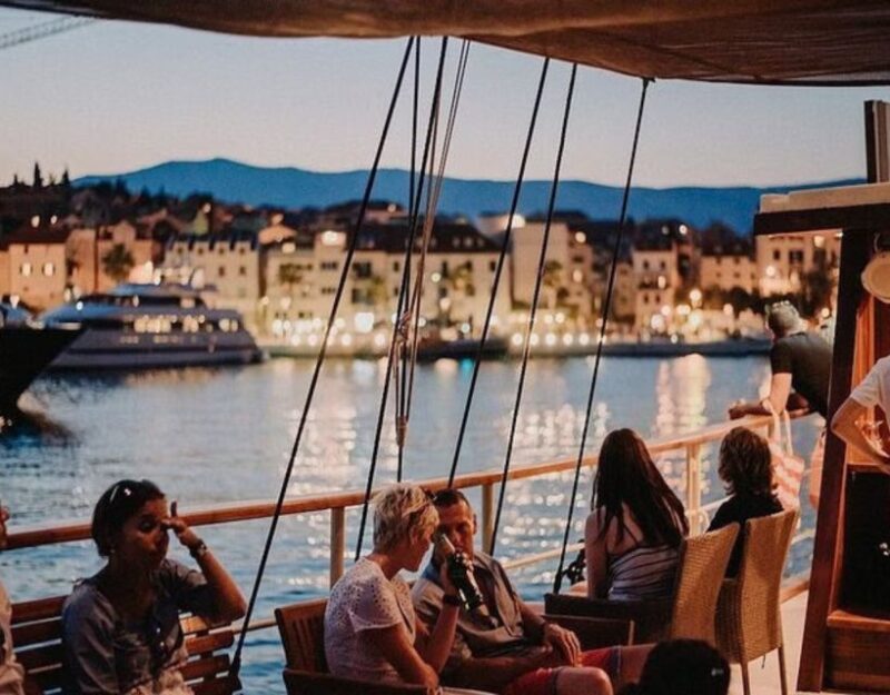 2-Hour Sunset Cruise Split - On-board Amenities and Activities