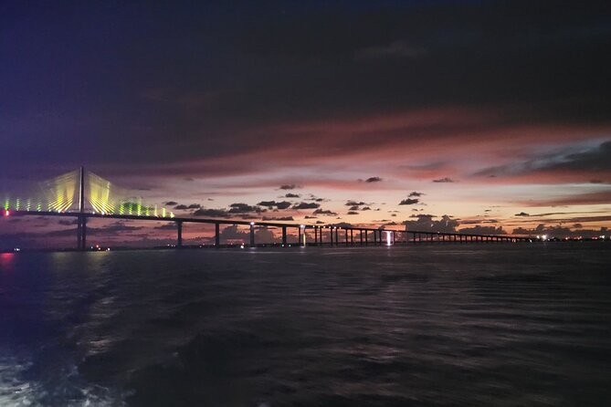 2-Hour Sunset Cruise Tour in St. Petersburg - Inclusions and Amenities