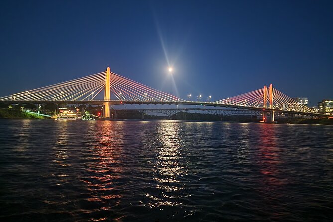 2-Hour Sunset River Cruise on the Stunning Willamette River - Embark on an Unforgettable Private Tour