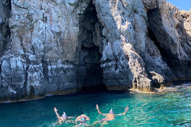 2-Hour the Beauties of Rhodes Island Private Guided Boat Tour - Inclusions and Exclusions