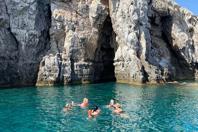 2-Hour the Beauties of Rhodes Island Private Guided Boat Tour - What to Expect