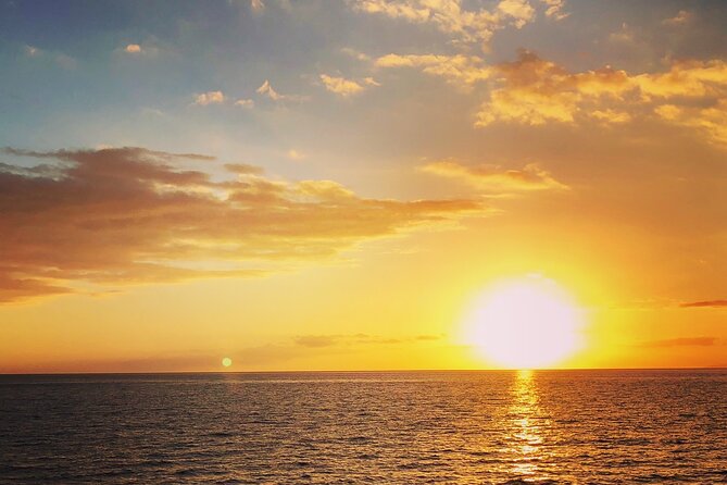 2 Hour Tiki Pub Sensational Sunset Cruise (Adults Only) - Amenities and Inclusions