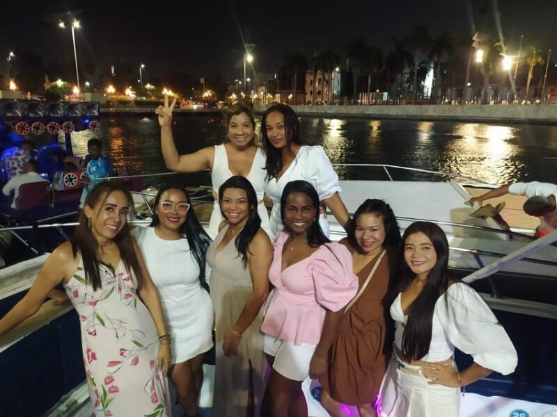 2-Hour Tour in Cartagena Sunset View in Party Boat - Important Information