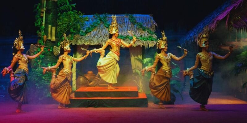 2 Hour Traditional Dinner Show With Free Transfer - Inclusions