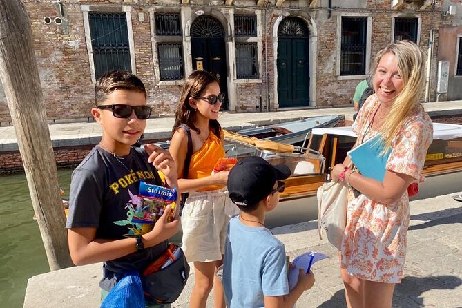 2-Hour Venice With Kids and Family Friendly Private Guided Tour - Meet Your Kid-Focused Guide