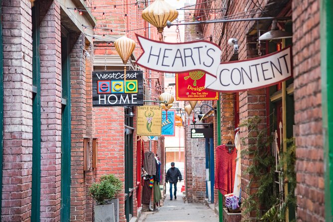 2-Hour Victoria Highlights Private Walking Tour - Local History and Recommendations
