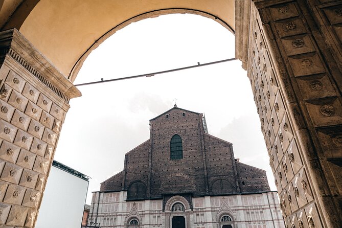 2-Hour Walking Tour Discovering the Musical Side of Bologna - Highlights of the Musical Tour