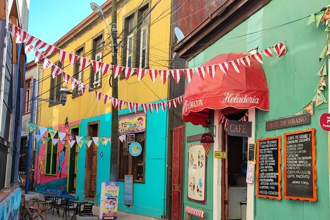 2 Hour Walking Tour in Valparaiso - Experience Highlights