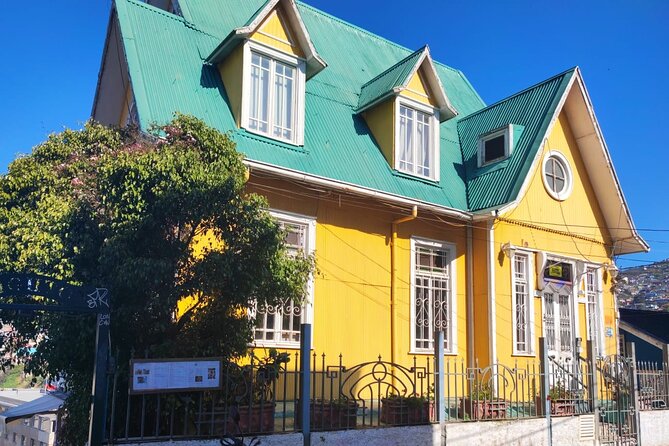 2 Hour Walking Tour in Valparaiso - Exploring the Citys Corners