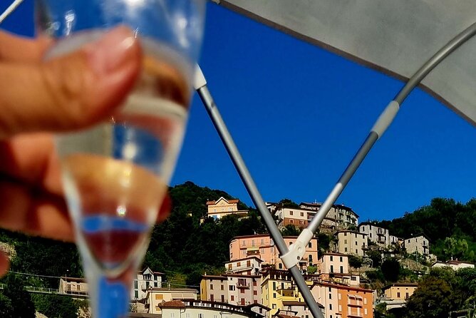 2 Hours and 30 Minutes Private Tour Lake Como - Onboard Amenities and Features
