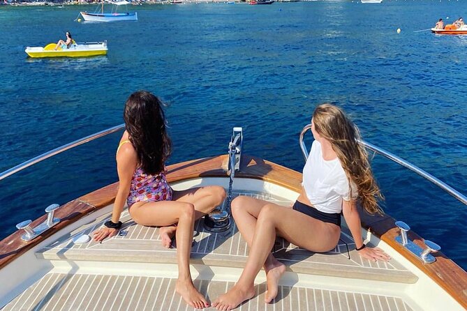 2 Hours Aperitif on Boat at Sunset - Inclusions and Amenities