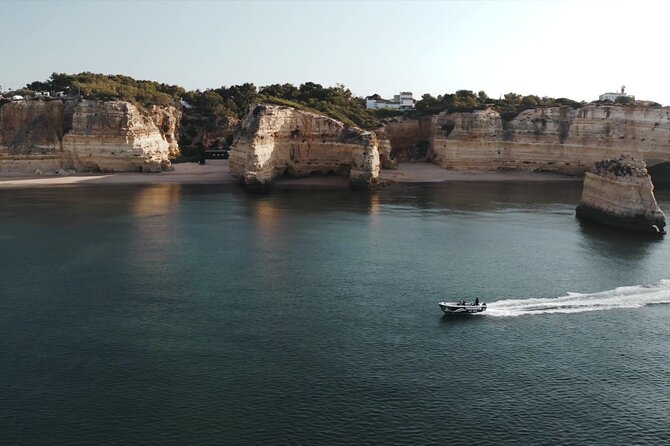 2 Hours Boat Private Tour to Benagil Caves - Exploring the Benagil Caves