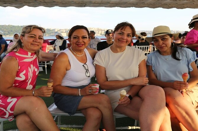 2 Hours Bosphorus Cruise Boat Tour in Istanbul - Customer Reviews and Ratings