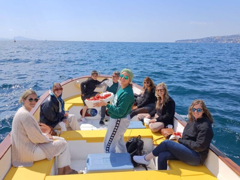2 Hours Castel Dellovo Tour by Boat With Aperitif - Experience Details