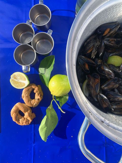 2 Hours Castel Dellovo Tour by Boat With Aperitif - Guided Tour Information