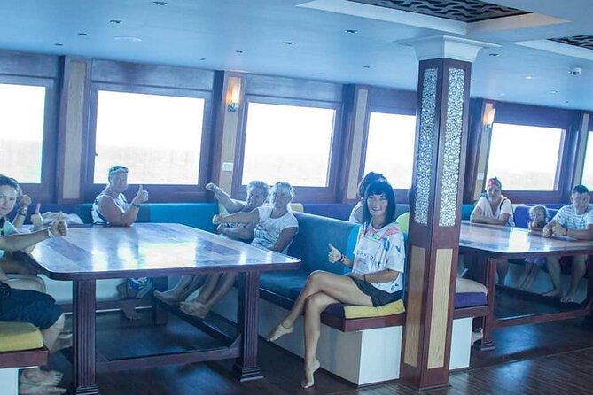 2 Hours Catamaran and Semi Submarine With Snorkeling in Hurghada - Inclusions and Fees